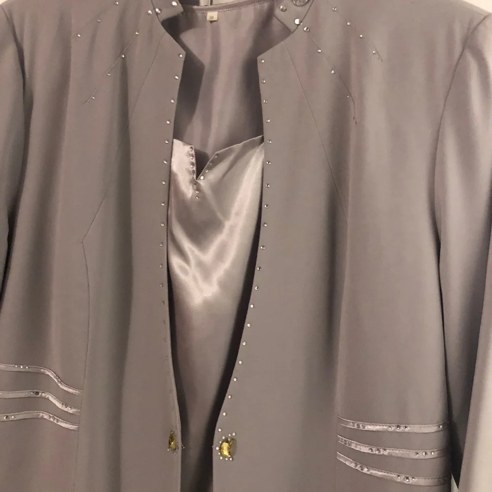 Women’s Francesca Bellini Suit - Picture 4 of 9